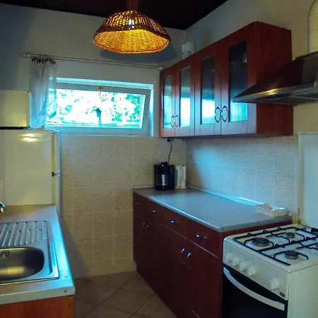 Apartment 171 - Balatonlellen Tagas, Vizkozeli, Kutyabarat Onallo Nyaralo Balatonlelle