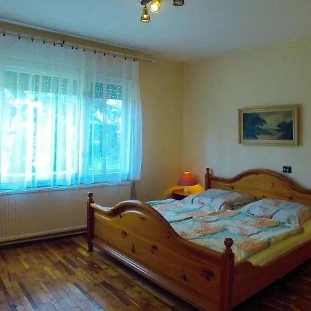 171 - Balatonlellen Tagas, Vizkozeli, Kutyabarat Onallo Nyaralo